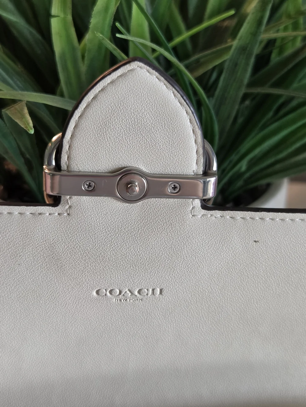 COACH Chalk Leather Morgan Slim Wallet - EUC